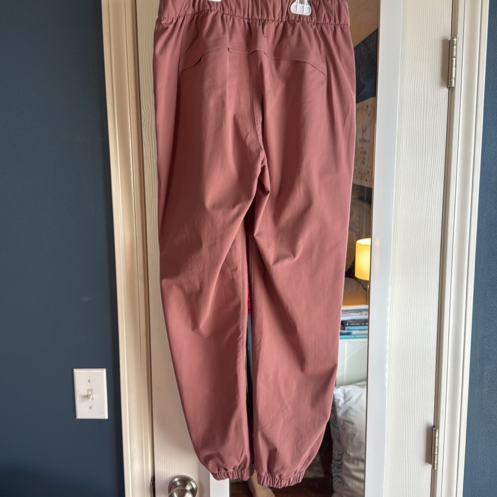 Lululemon Warpstreme High-Rise 7/8 Jogger /
Women's Sz. 27 / Spiced Chai - Picture 4 of 4